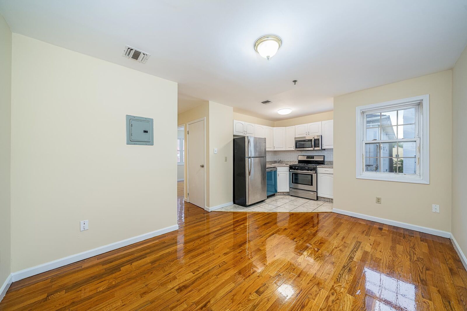 Property Photo:  524-526 4th St 14  NJ 07087 