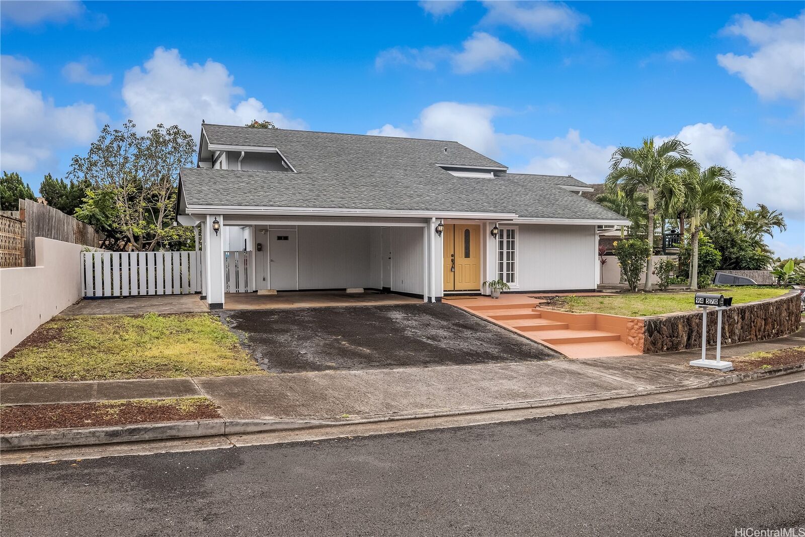 Property Photo: 94-570 Holaniku Street HI 96789