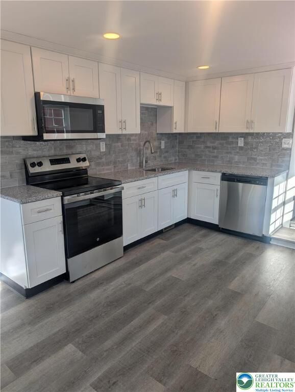 Property Photo:  416 E Laurel Street  PA 18018 