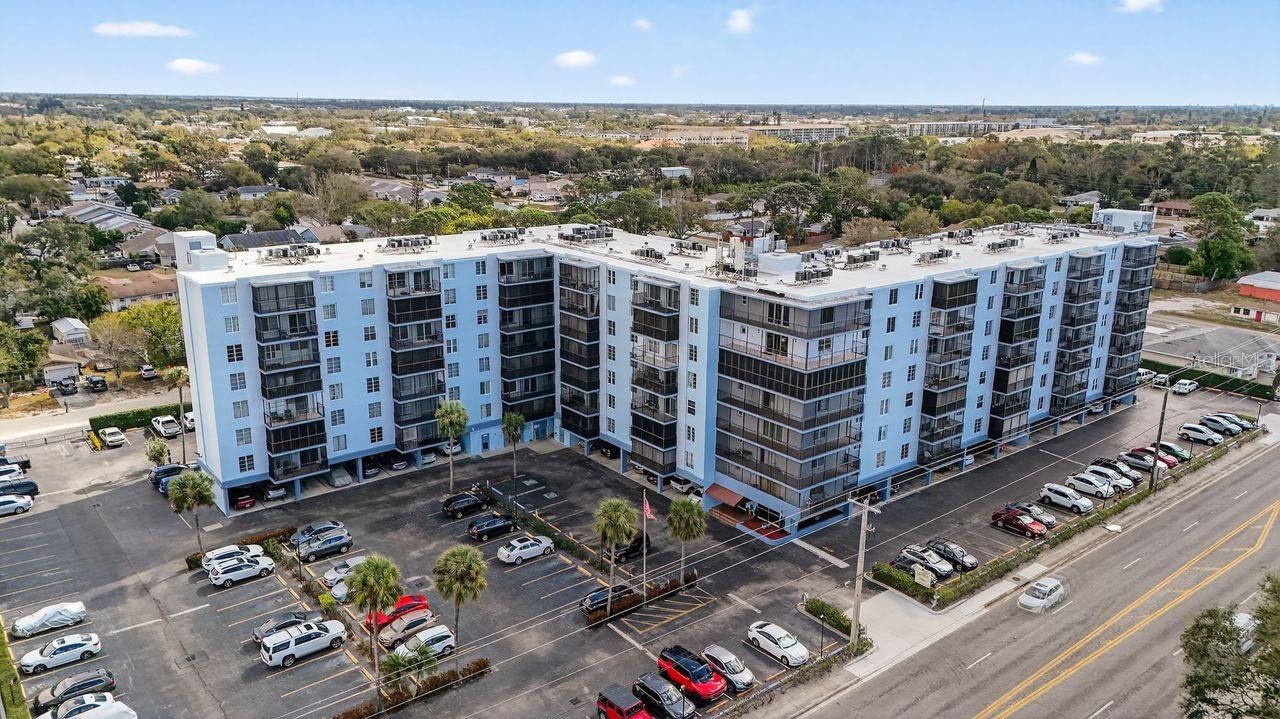 Property Photo: 2901 26th Street W 505 FL 34205