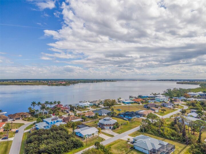 Property Photo:  4124 Driver Lane  FL 33981 