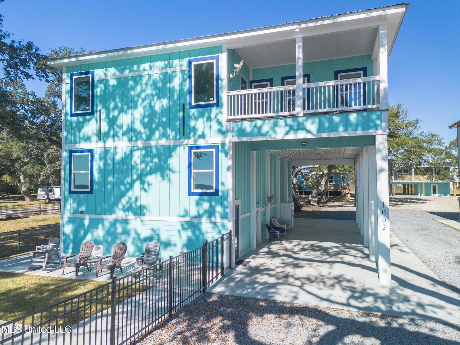 Property Photo:  1002 E Beach Boulevard  MS 39560 