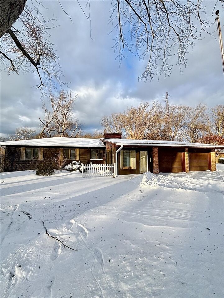 Property Photo:  325 Winwood Avenue  MI 49085-2343 