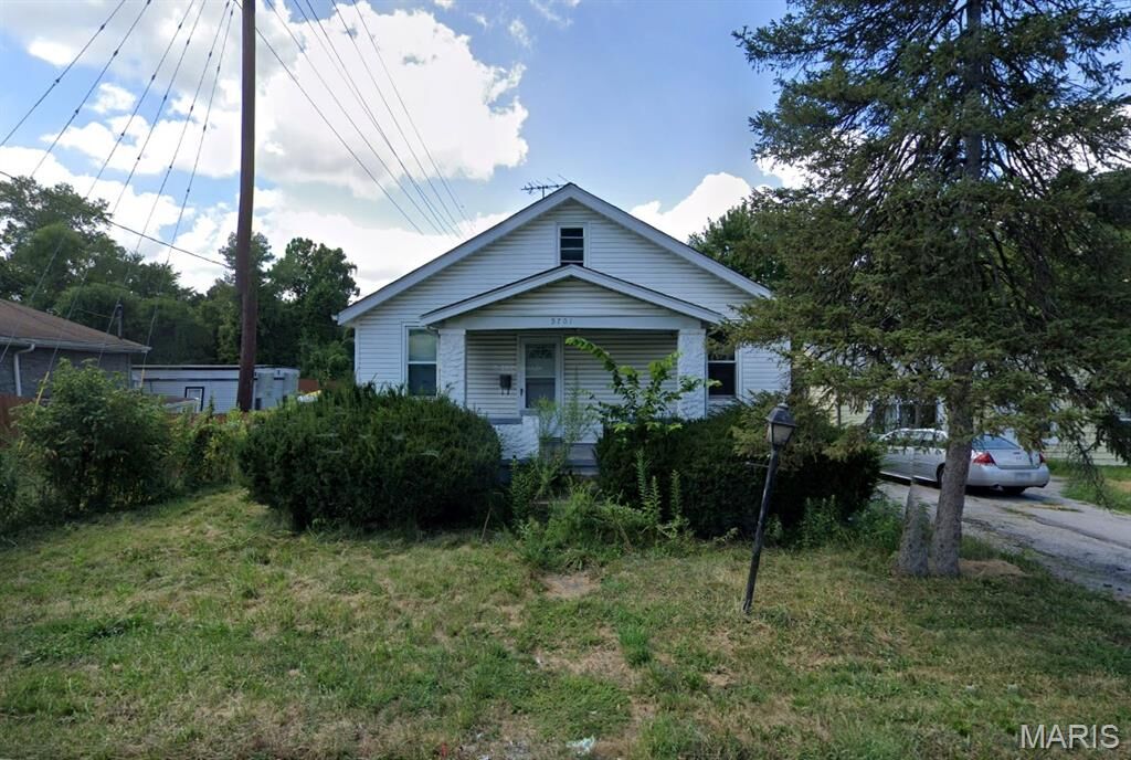 Property Photo:  9701 Lilac Drive  MO 63137 