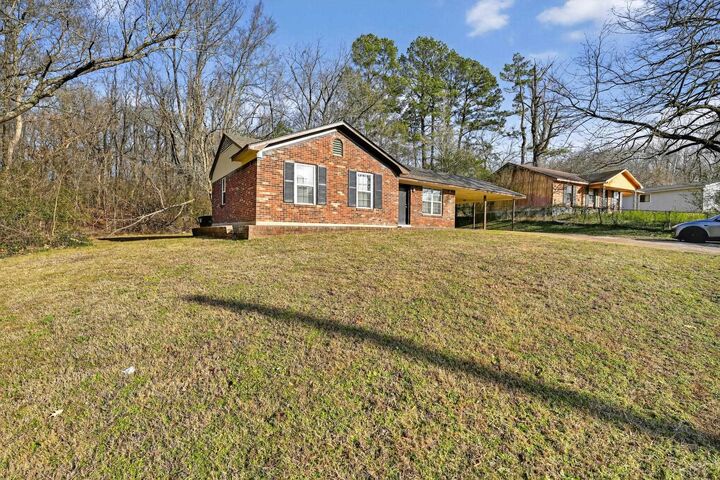 Property Photo:  4306 University St  TN 38127 