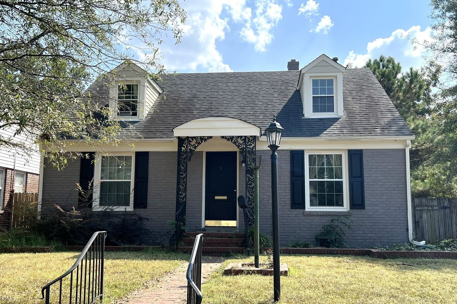 Property Photo:  381 Holmes Cir  TN 38111 