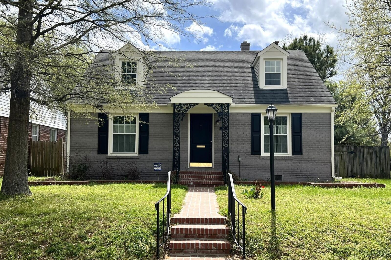 Property Photo:  381 Holmes Cir  TN 38111 