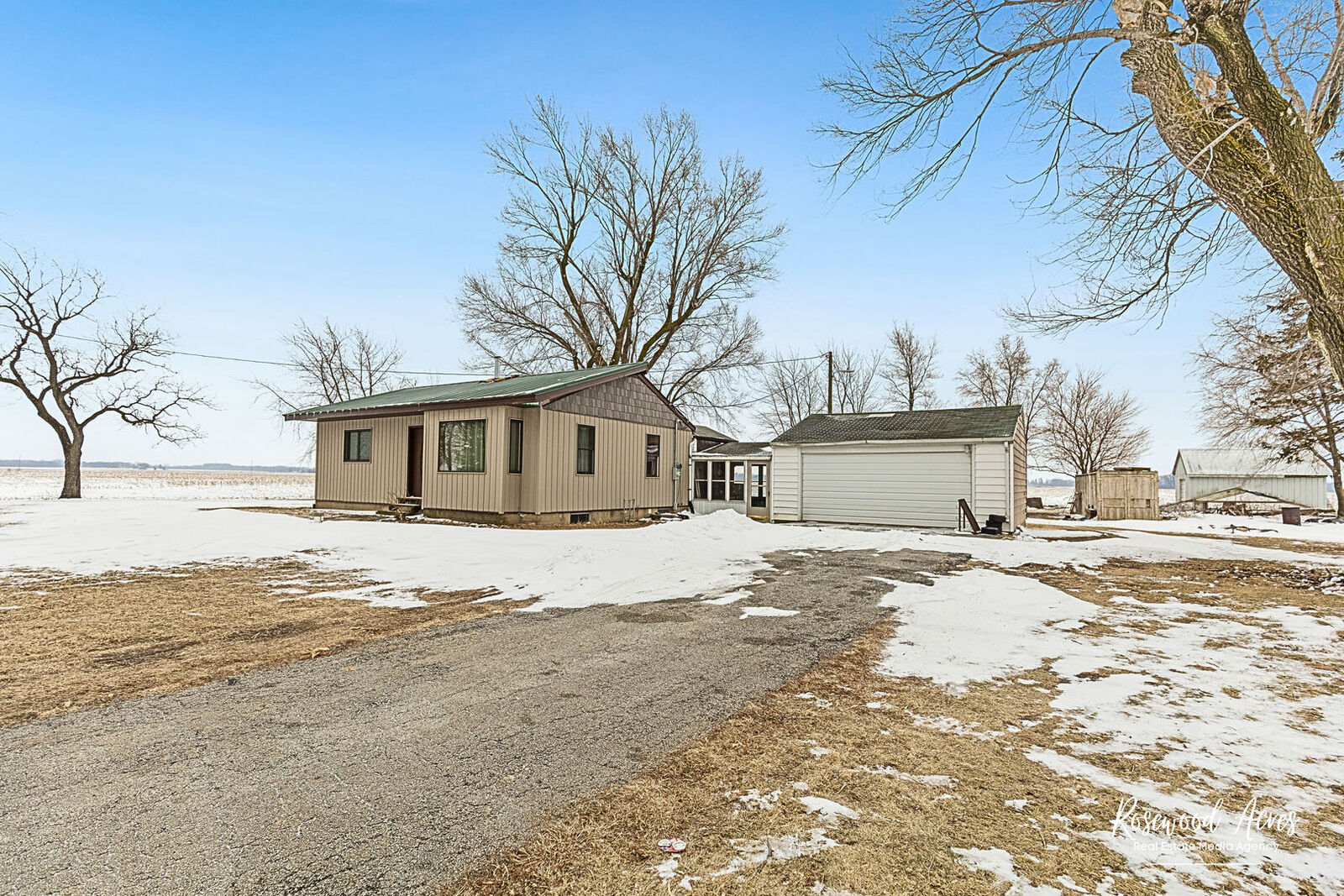 Property Photo:  2373 E 3300 N Road  IL 60964 