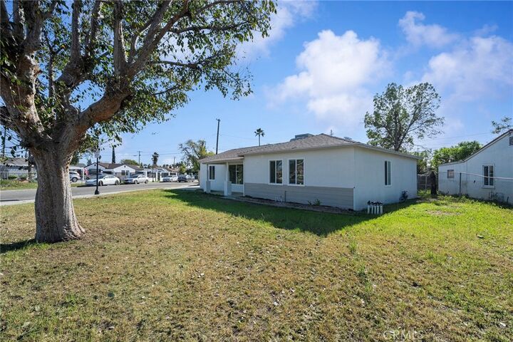 Property Photo:  8326 Greenpoint  CA 92503 