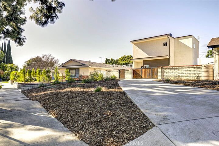 Property Photo: 10499 Yolanda CA 91326