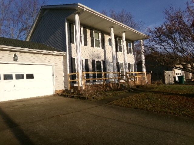 Property Photo:  1065 Biltmore Pl  TN 37042 