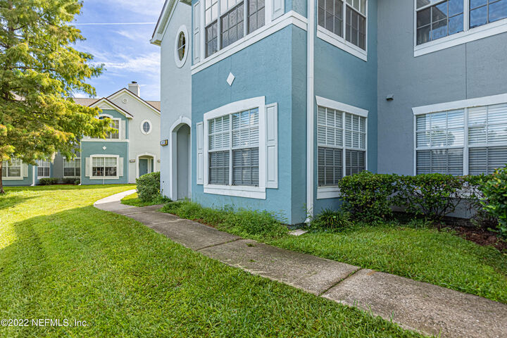 Property Photo:  1717 County Road 220 3107  FL 32003 