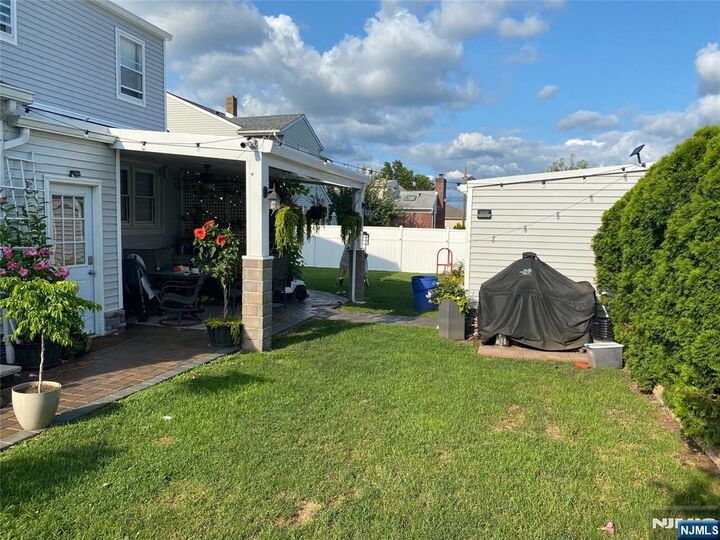 Property Photo:  124 Lee Street  NJ 07407 
