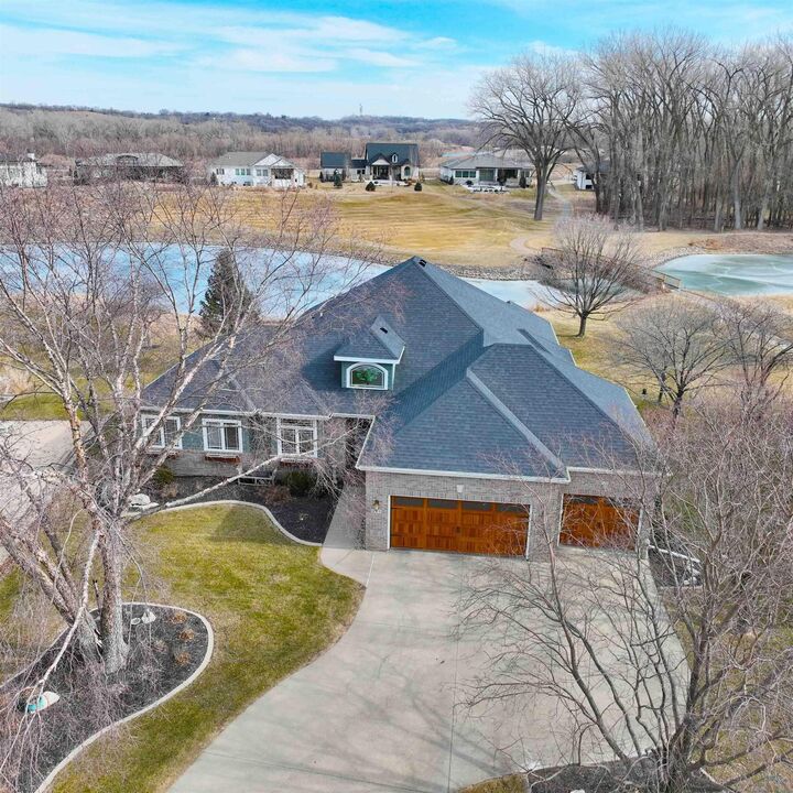 Property Photo:  820 E Saint Andrews  SD 57049 