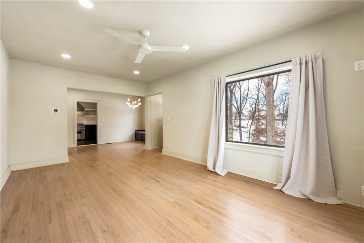 Property Photo:  310 NW J Street  AR 72712 