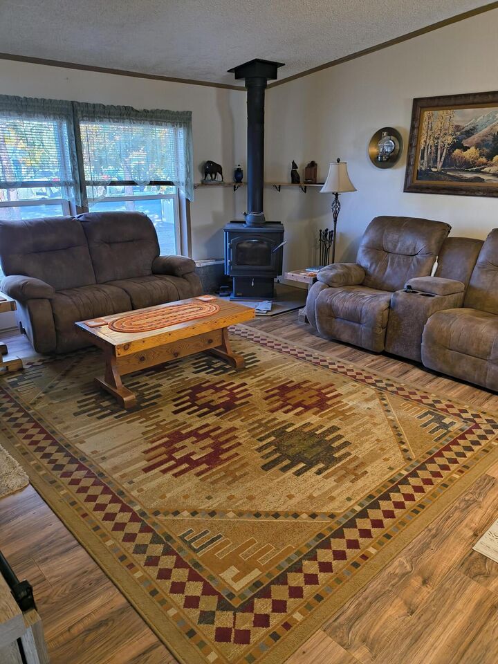 Property Photo:  235 N Roosevelt Street  OR 97633 