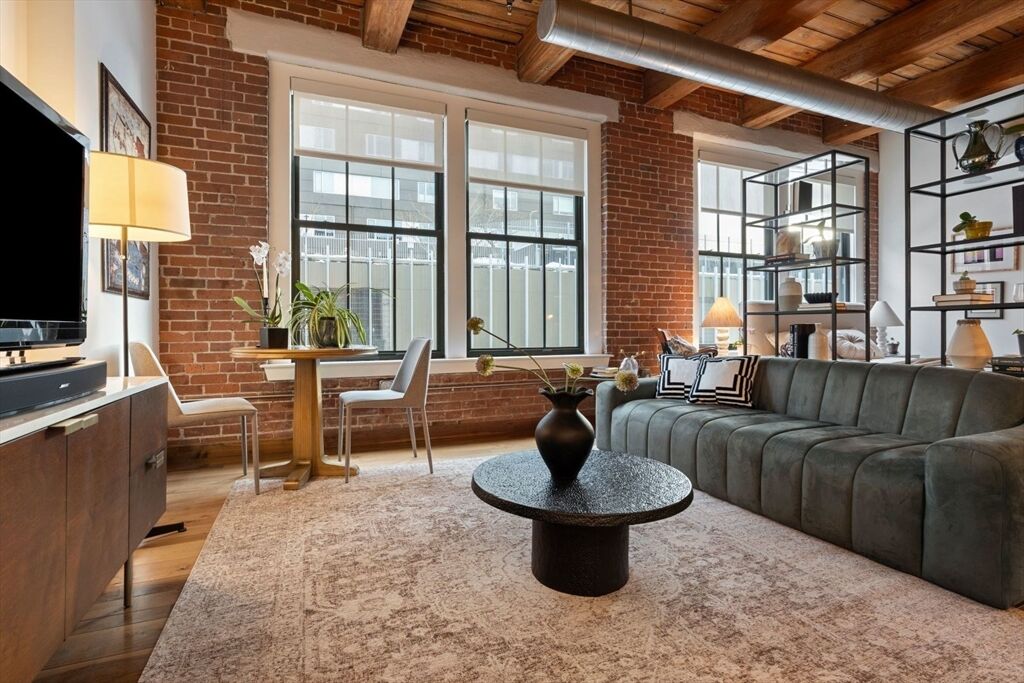 Property Photo:  9 West Broadway 316  MA 02127 