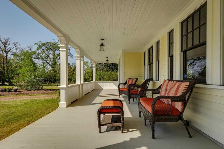 Property Photo:  141034 Township Road 190  AB T1R 1B6 