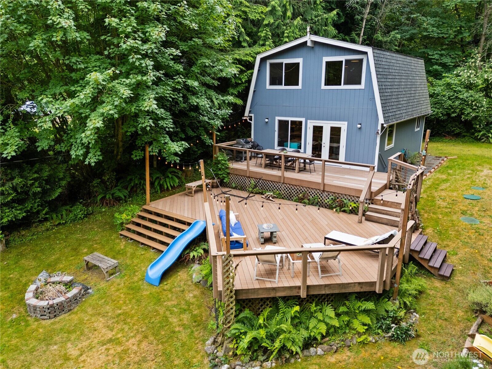 Property Photo:  7370  Holiday Boulevard  WA 98221 