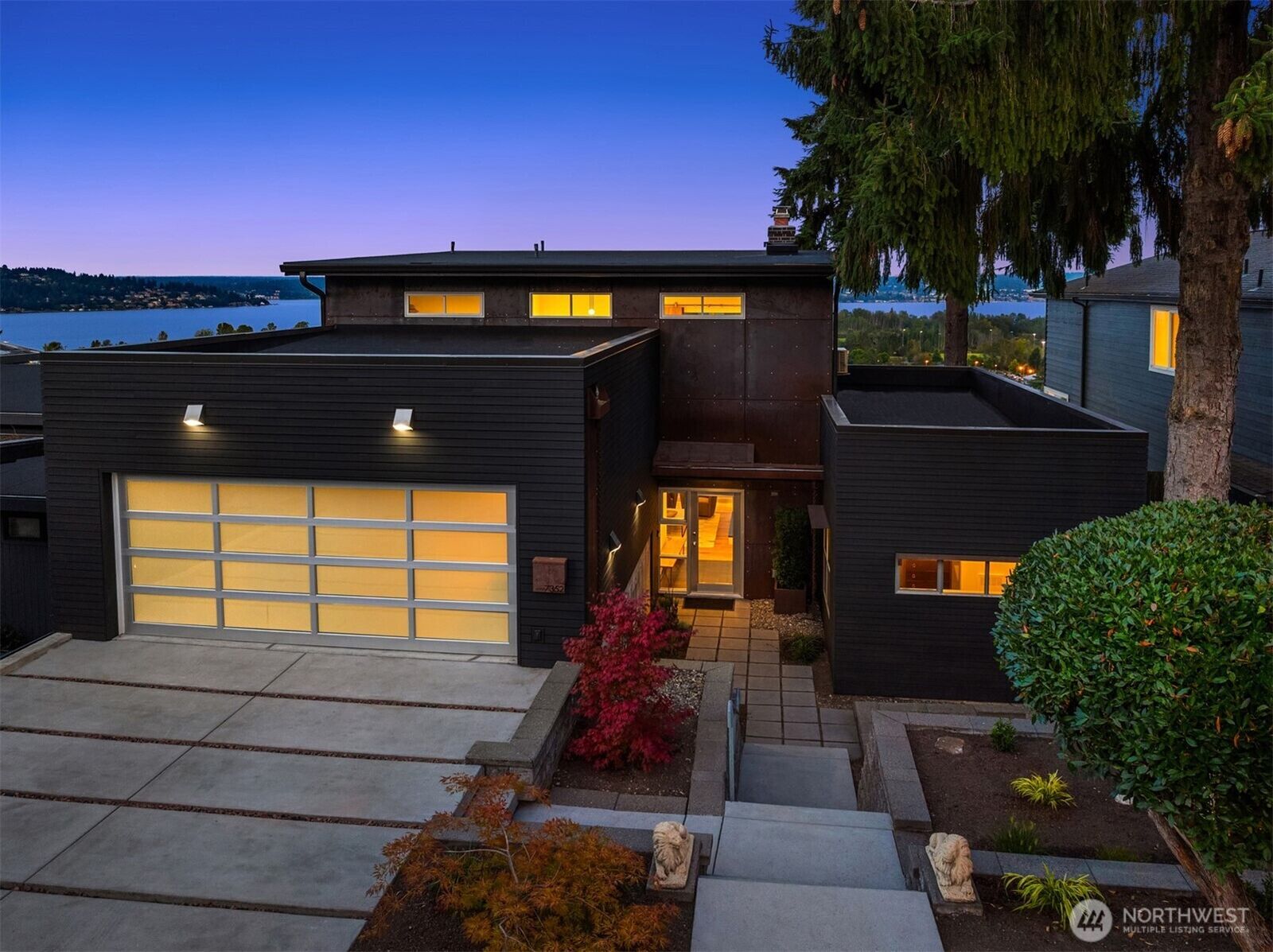 Property Photo:  7352  56th Avenue NE  WA 98115 