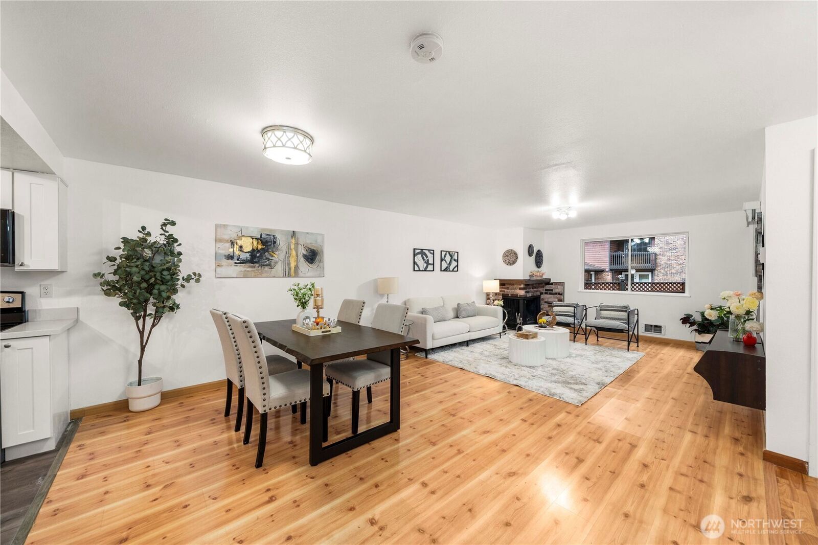 Property Photo:  1733  157th Avenue NE E102  WA 98008 