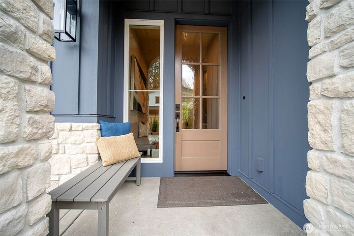 Property Photo:  12812 NE 65th Lane  WA 98033 