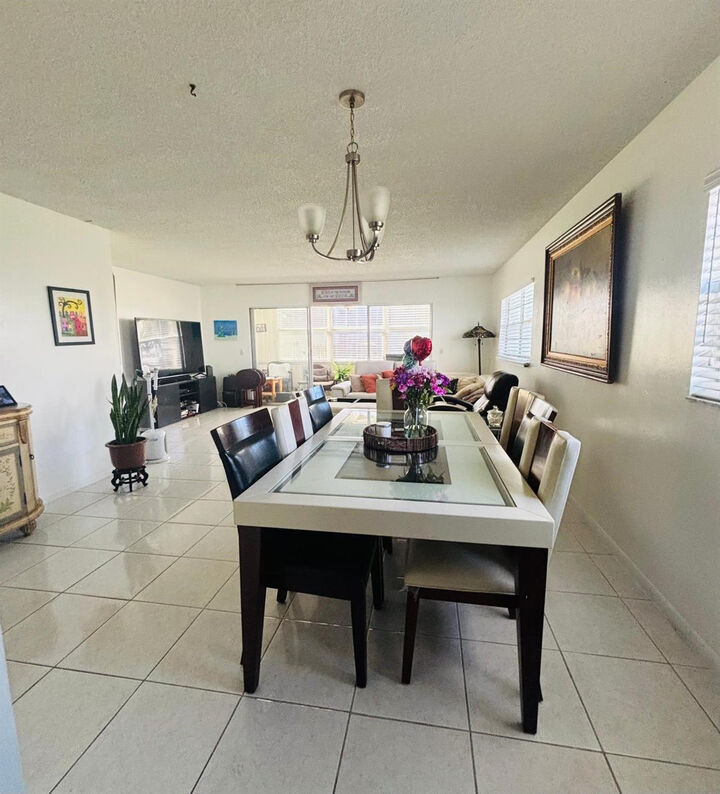Property Photo:  800 SW 125th Way 112 O  FL 33027 