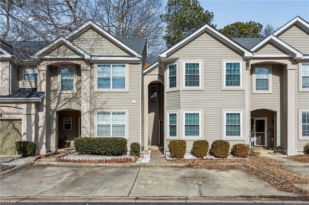 Property Photo:  13 Golden Willow Cir  VA 23666 