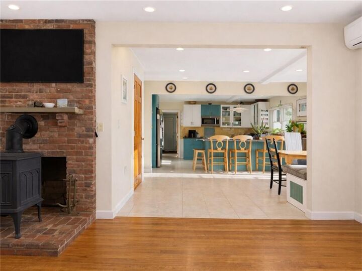 Property Photo: 400 Third Beach Road RI 02842