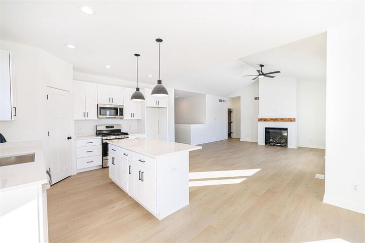 Property Photo:  3804 North Woodbury Lane  WI 53545 