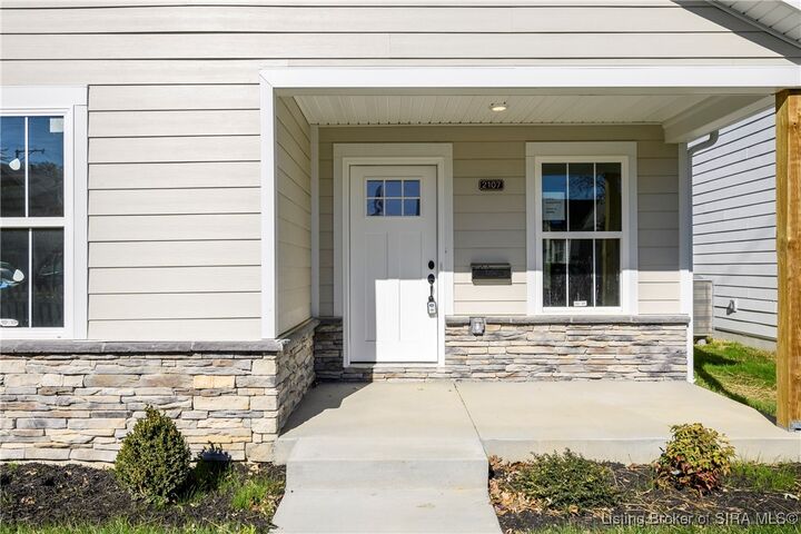 Property Photo:  2107 E Market Street  IN 47150 