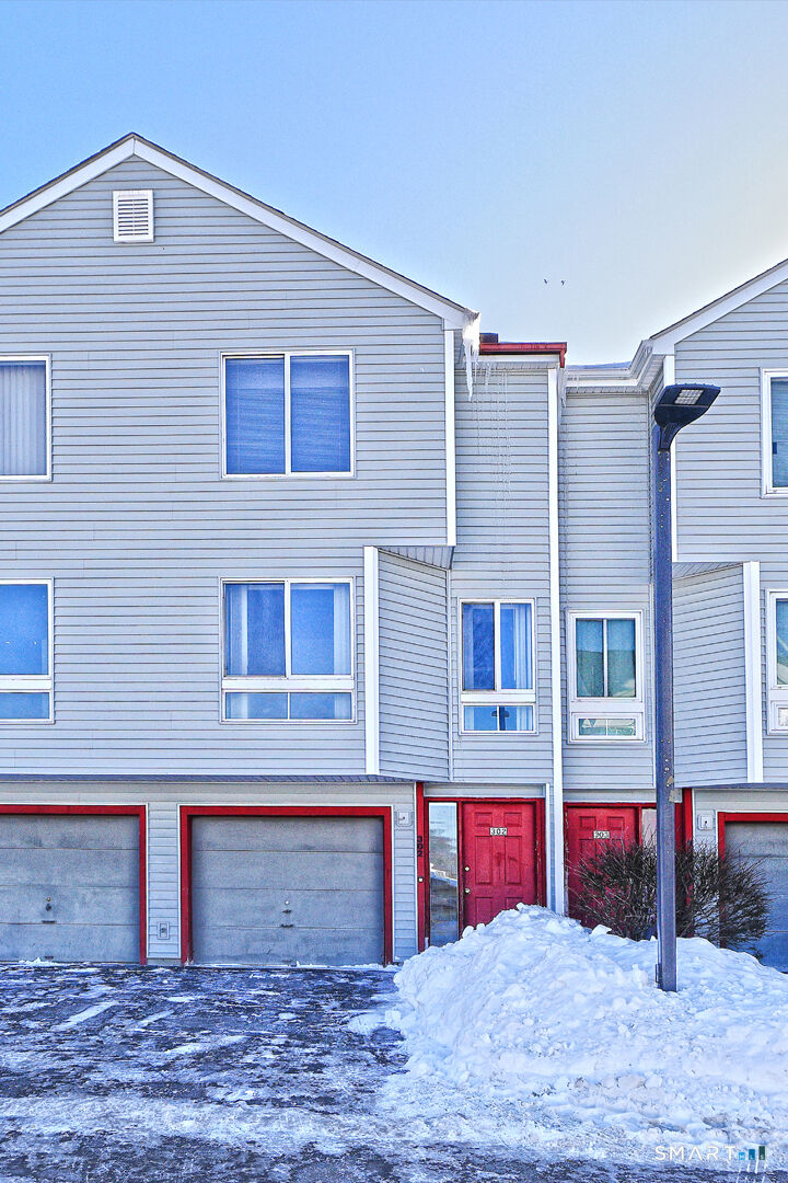 Property Photo:  1423 Quinnipiac Avenue 302  CT 06513 