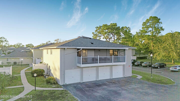 Property Photo:  4406 Shadow Crest Place  FL 32811 
