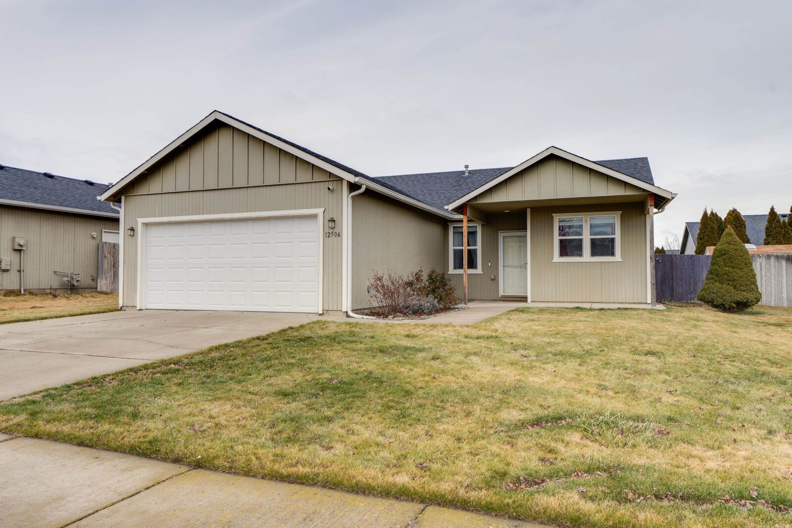 Property Photo:  12506 W Meadow Ct  WA 99001 