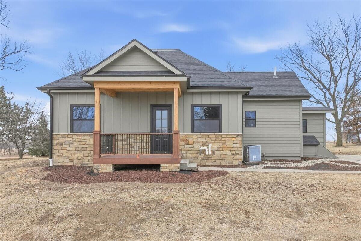 Property Photo:  2876 105  Street  IA 51653 