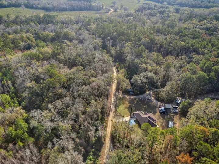 Property Photo:  15196 Casland Drive  FL 32309 