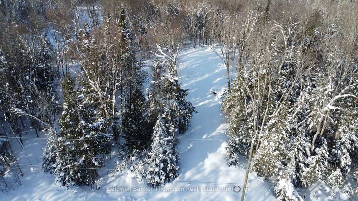 Property Photo: 2 Foxwood Court ON P1H 2N5