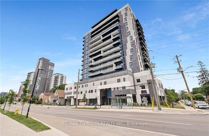 128 King Street 807 — photo 1