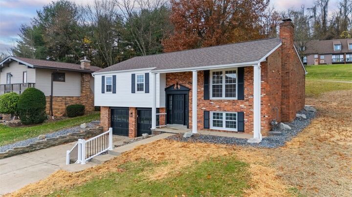 Property Photo: 185 Grouse Dr PA 15037