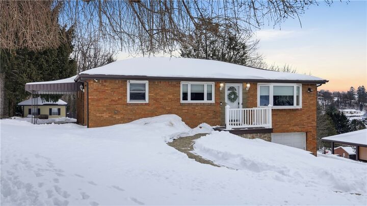 Property Photo:  1297 Hillview Dr  PA 15642 