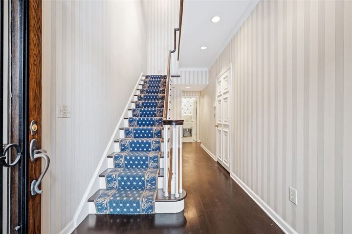 Property Photo:  206 Schenley Road  PA 15217 