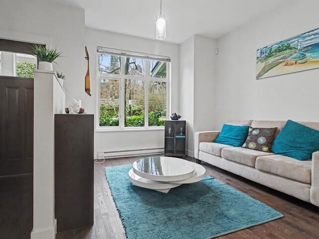 Photo de la propriété:  8485 New Haven Close 1605  BC V5J 0B7 