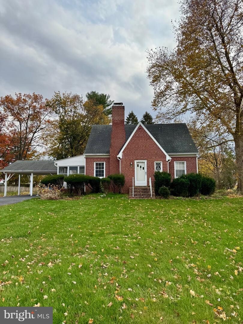 Property Photo:  927 Hamilton Street  PA 17013 