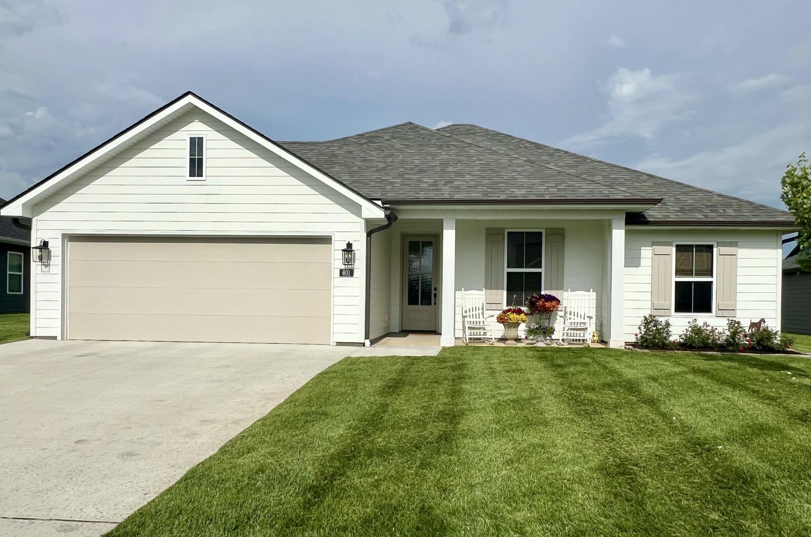 Property Photo:  601 Tomahawk Dr  MO 65203 