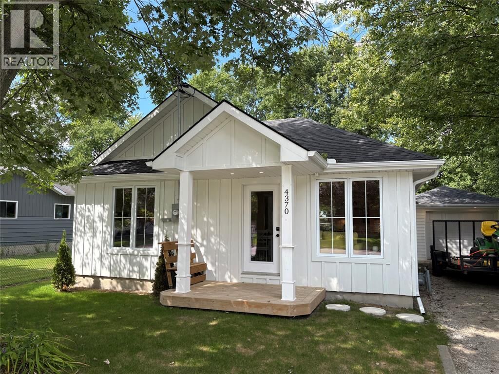 Property Photo: 4370 Fifth Street ON N0N 1R0