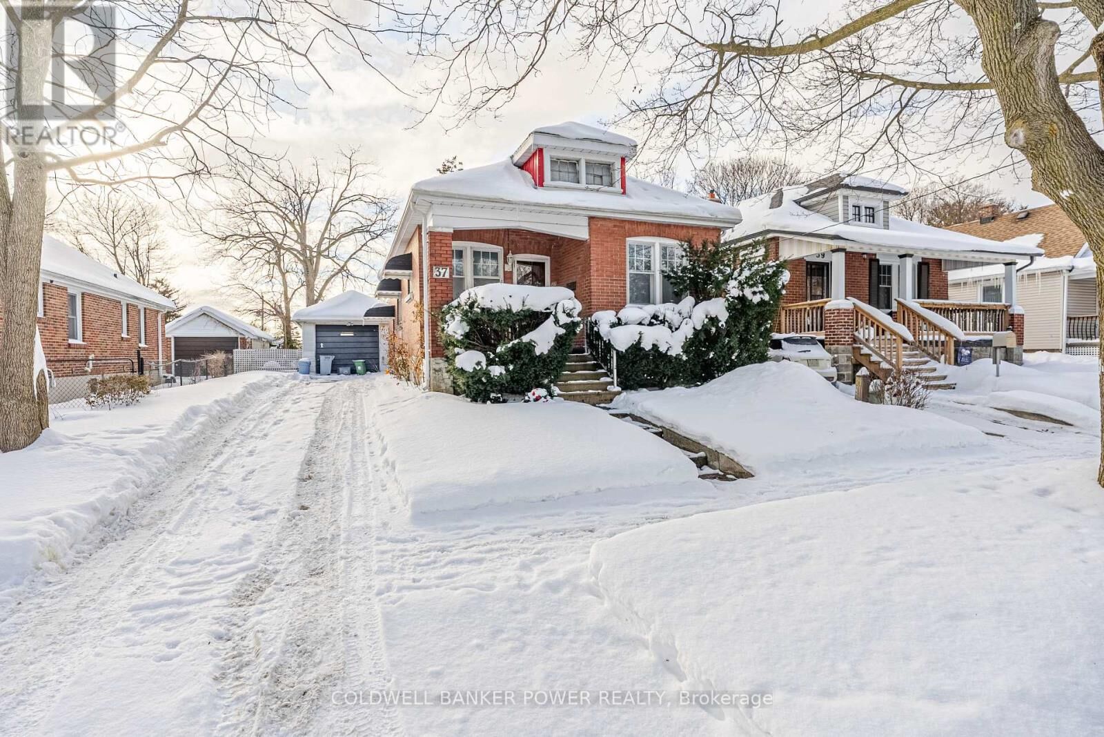 Property Photo:  37 Linwood Street  ON N5Y 1W1 