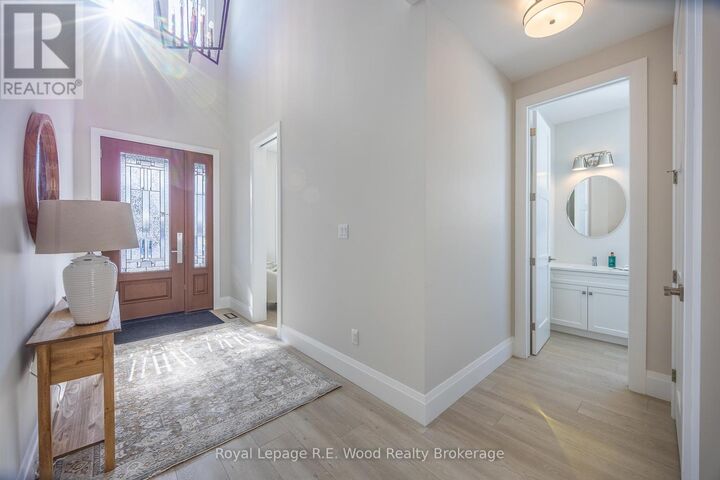 Property Photo:  15 Greenhill Drive  ON N4G 2K6 