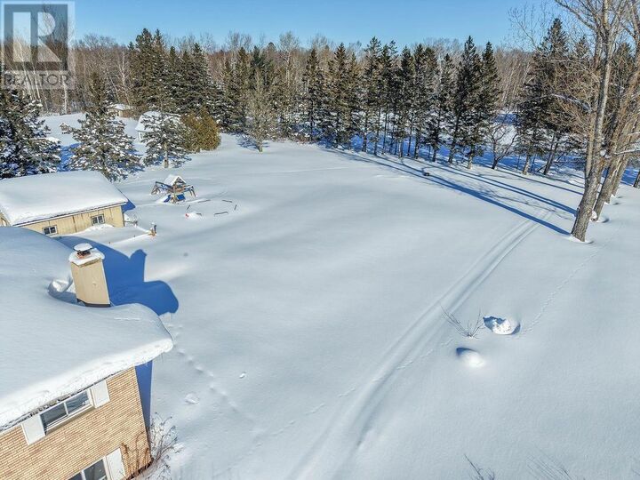 Photo de la propriété:  50 Anderson Rd  ON P6C 6B8 