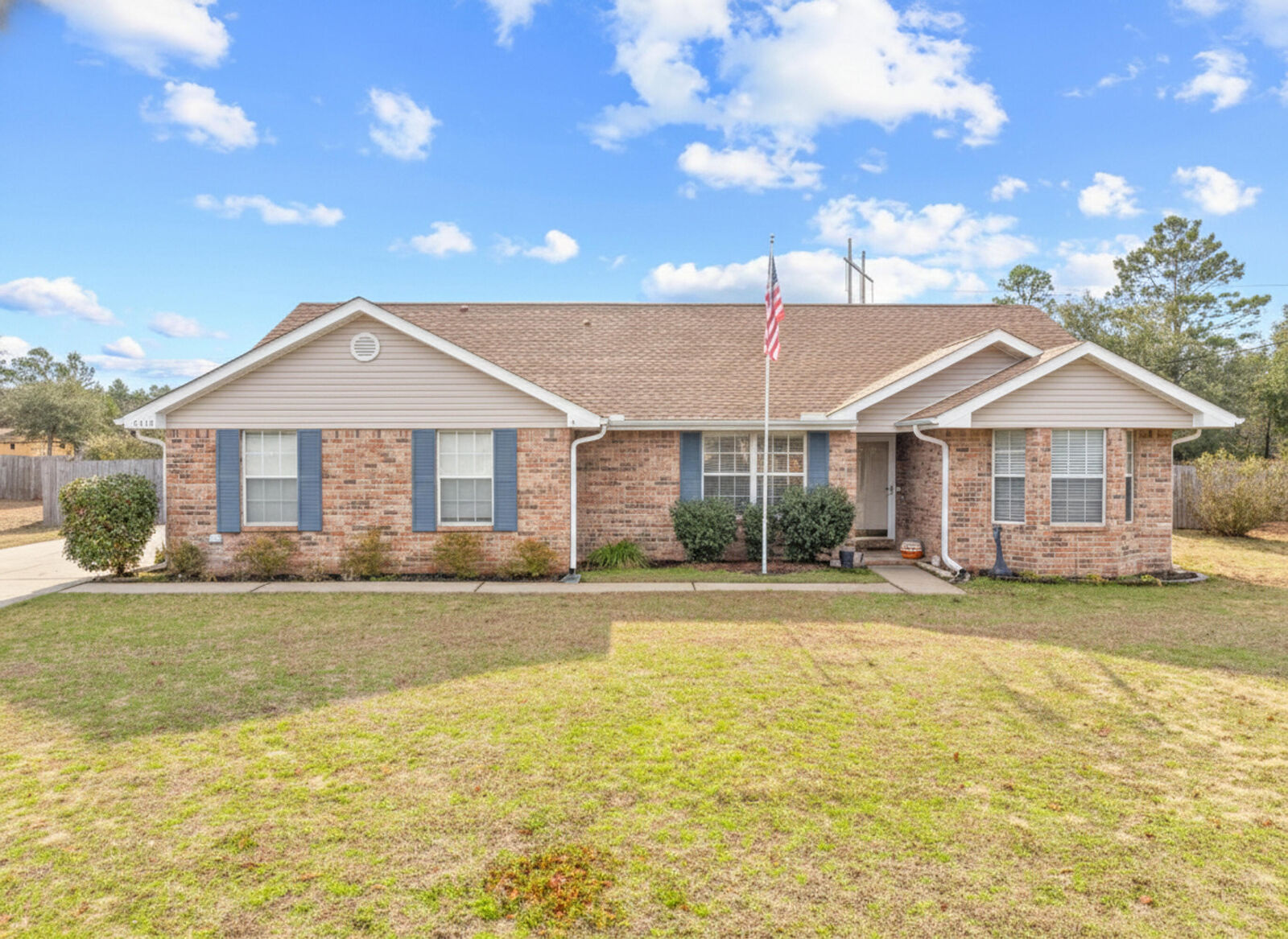 Property Photo:  5315 Ten Point Drive  FL 32539 