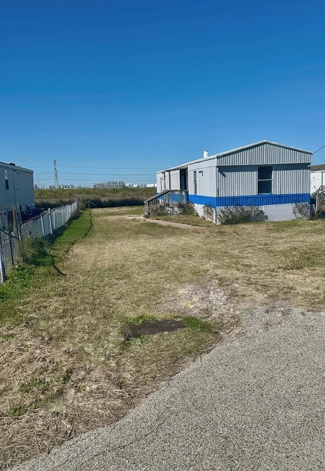 Property Photo:  2529 McDonald Road  TX 77541 
